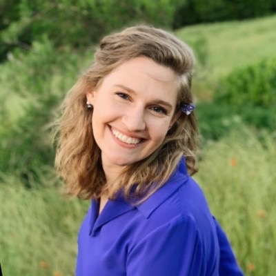 Headshot of Claire Cole